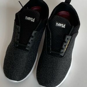 New DVS women’s cinch Low Top lightweight shoes